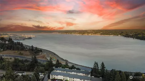 1735 W Sunn Fjord Ln #I306, Bremerton, WA 98312