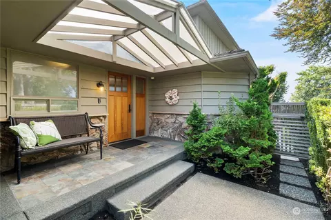 10237 Marine View Dr SW, Seattle, WA 98146