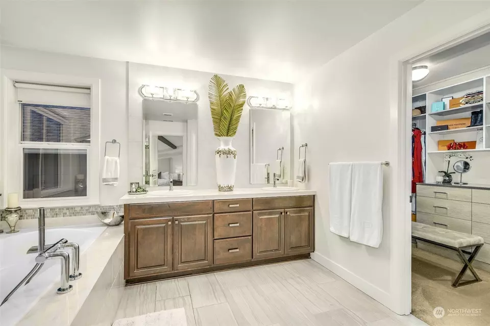  1371 Pine Crest Cir NE, Issaquah, WA 98029 photo 12