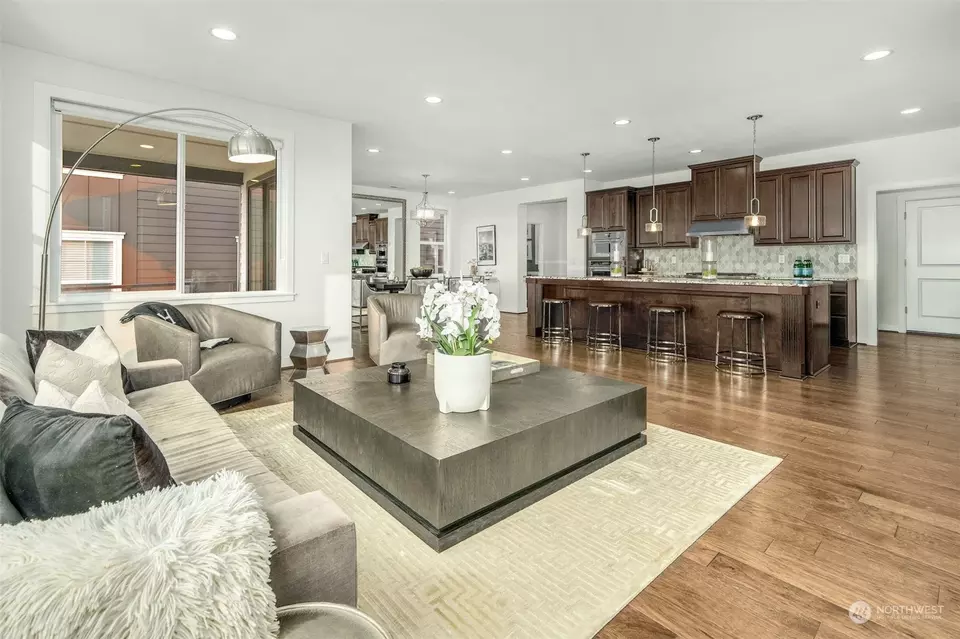  1371 Pine Crest Cir NE, Issaquah, WA 98029 photo 5