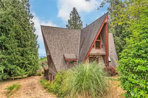 4921 Oak Bay Rd, Port Ludlow, WA 98365