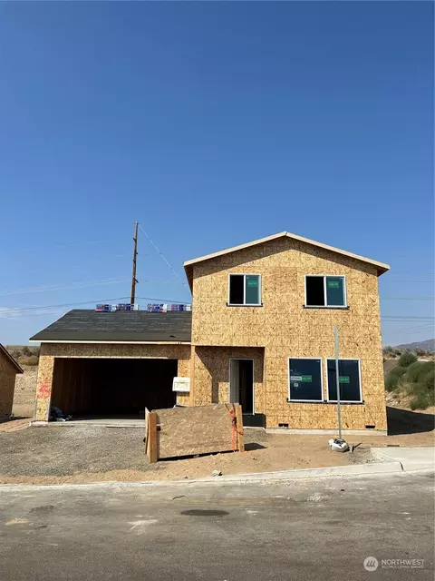 1967 N Mineral Pl, East Wenatchee, WA 98802