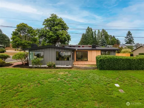 1807 S 229th St, Des Moines, WA 98198