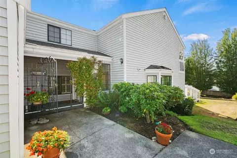 2801 N Narrows Dr #D4, Tacoma, WA 98407