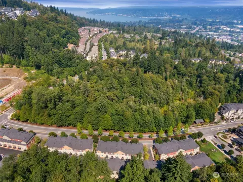 2163 NW Moraine Pl, Issaquah, WA 98027