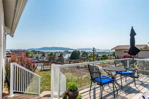 1625 Eldridge Ave, Bellingham, WA 98225