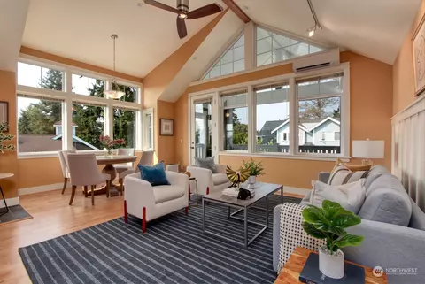 120 Hall Brothers Loop #302, Bainbridge Island, WA 98110