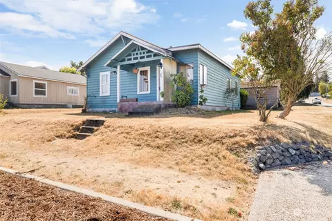 1740 W 5th St, Port Angeles, WA 98363