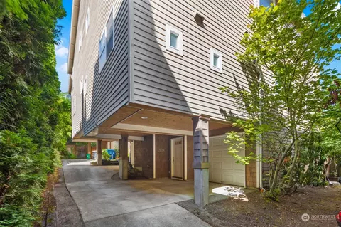 2618 E Madison St, Seattle, WA 98112
