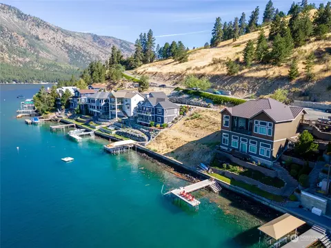 194 Sun Bay Ln, Manson, WA 98831