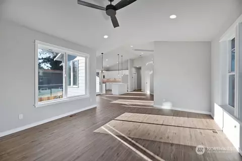 1402 125th St SE, Everett, WA 98208 photo 9
