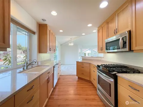 902 N Camden Ct, Sequim, WA 98382 photo 11