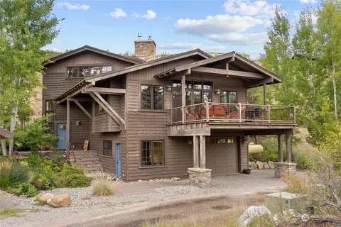 128 N Village Rd, Winthrop, WA 98862