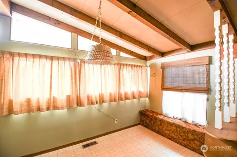 314 Main St, Onalaska, WA 98570 photo 7