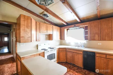 314 Main St, Onalaska, WA 98570 photo 4