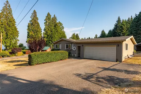 151 W Boat Dr, Port Ludlow, WA 98365