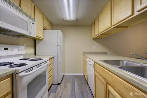13013 E Gibson Rd #L122, Everett, WA 98204 photo 5