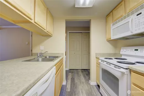 13013 E Gibson Rd #L122, Everett, WA 98204 photo 7