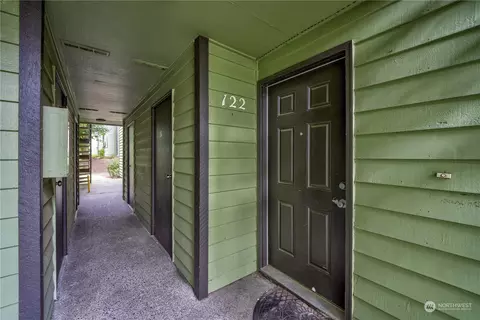 13013 E Gibson Rd #L122, Everett, WA 98204