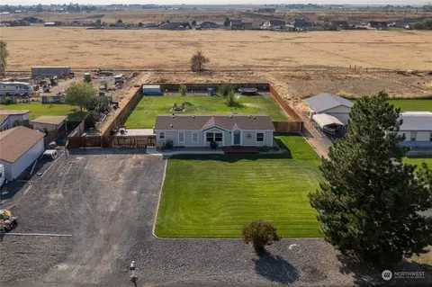 3354 Firouzi Dr NE, Moses Lake, WA 98837