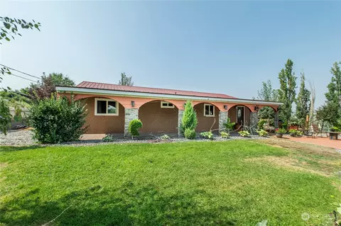 3668 Searles Rd, Malaga, WA 98828