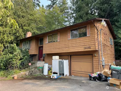 12001 25th Ave SE, Everett, WA 98208
