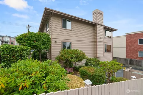 515 Walnut St #2, Edmonds, WA 98020 photo 2