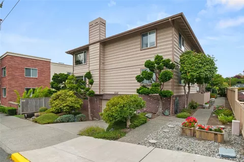 515 Walnut St #2, Edmonds, WA 98020 photo 3