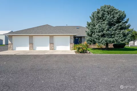 230 Lynn Rd NE, Moses Lake, WA 98837