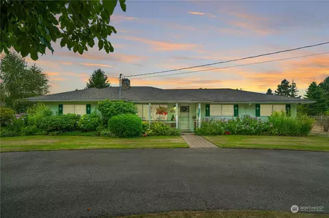 13622 Vickery Ave E, Tacoma, WA 98446