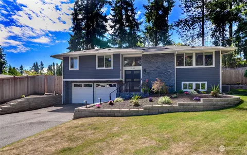 7435 NE 144th Pl, Kirkland, WA 98034