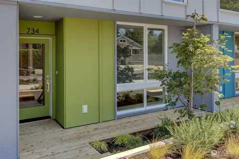 736 18th Ave, Seattle, WA 98122