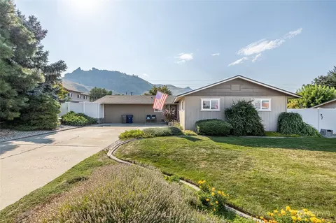 1316 Wedgewood Ave, Wenatchee, WA 98801