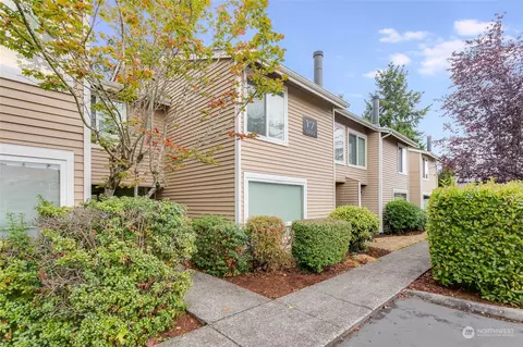 1200 S 237th Ln #1703, Des Moines, WA 98198