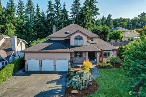 918 172nd St SW, Lynnwood, WA 98037