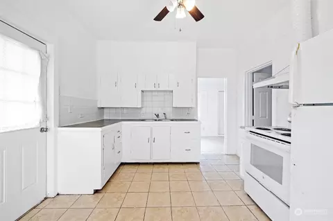 155 E Pine St, Othello, WA 99344 photo 9