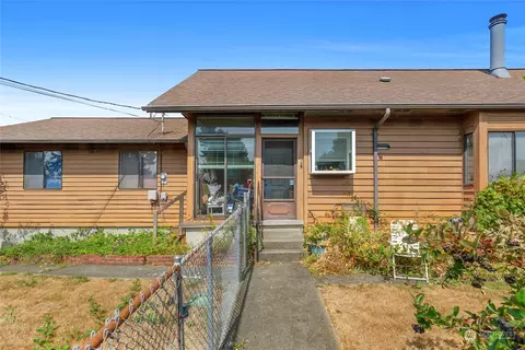 2132 Highland Ave, Everett, WA 98201 photo 2