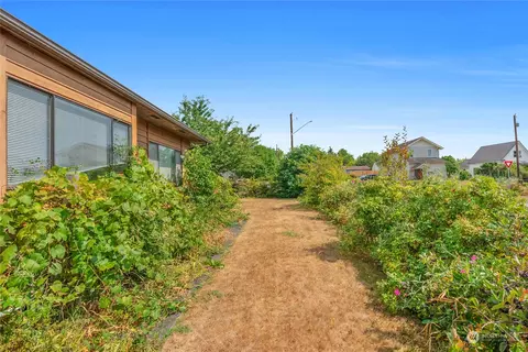 2132 Highland Ave, Everett, WA 98201 photo 3