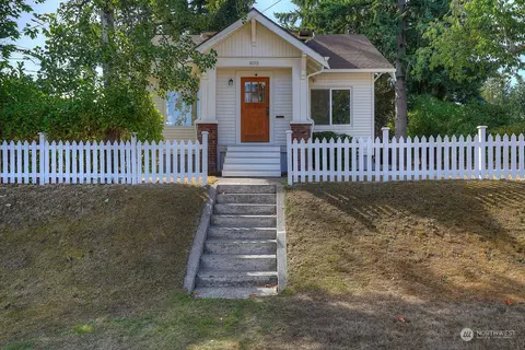 4202 N 16th St, Tacoma, WA 98406