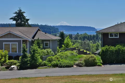 9 Cambridge Ct, Langley, WA 98260