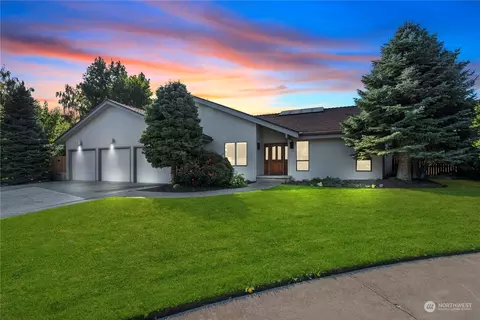 1513 First St, Wenatchee, WA 98801