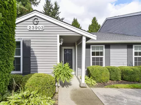 23903 57th Ct S #G-1, Kent, WA 98032