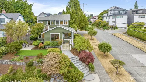 2658 48th Ave SW, Seattle, WA 98116