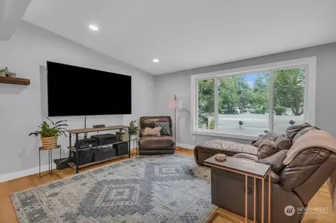 120 194th St SE, Bothell, WA 98012 photo 4