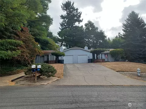 11213 11215 89th Avenue Ct E, Puyallup, WA 98373