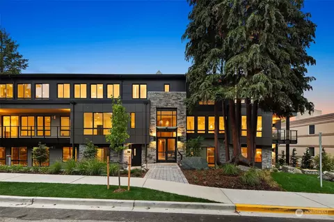 317 5th Ave #203, Kirkland, WA 98033