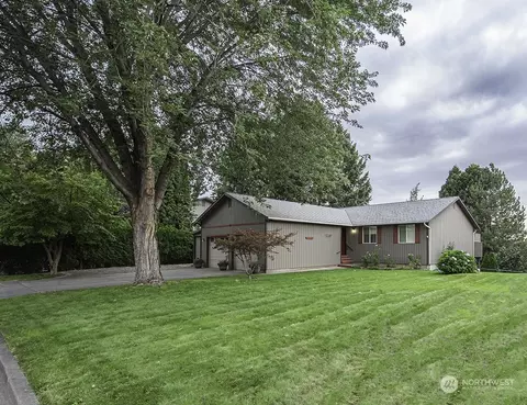 336 SE Highland Park Dr, College Place, WA 99324