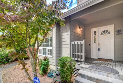 2140 N 115th St, Seattle, WA 98133