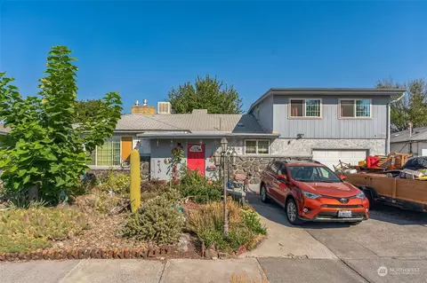 906 S Dahlia Dr, Moses Lake, WA 98837