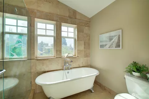 2022 N 78th St, Seattle, WA 98103 photo 24